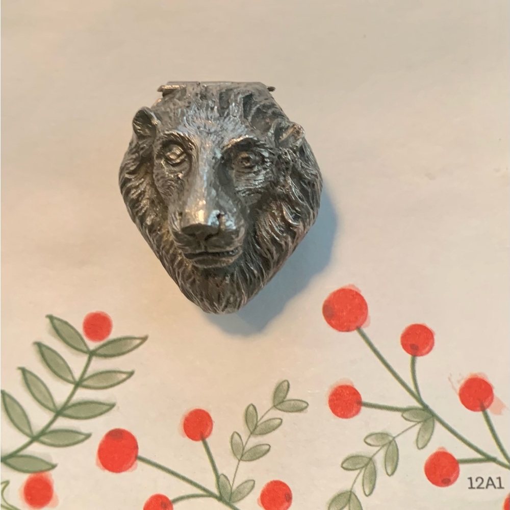 Tiffany & Co. rare lion pillbox